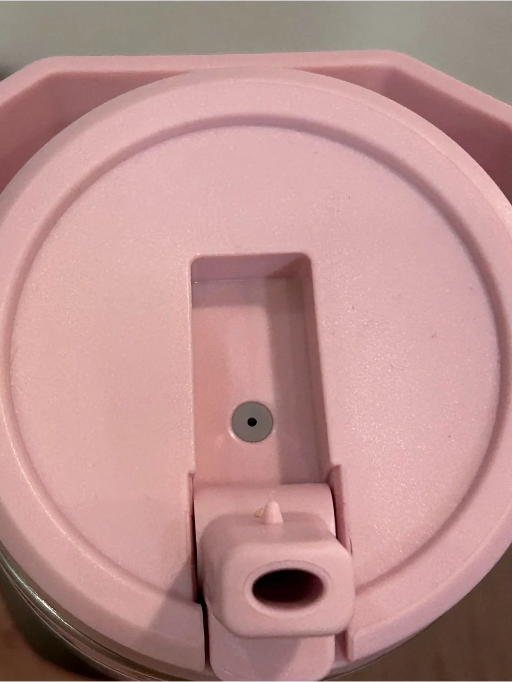 NWT Stanley Hello Kitty Quencher H2.O Tumbler Flowstate 30 oz All Day Hydration - Picture 3 of 8